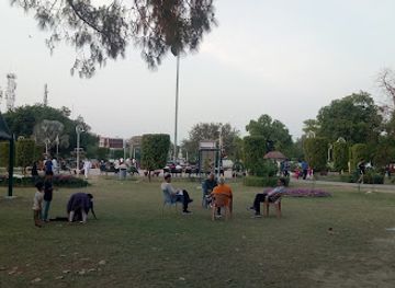 pakistan/lahore/model-town/attraction/main-gate-model-town-park