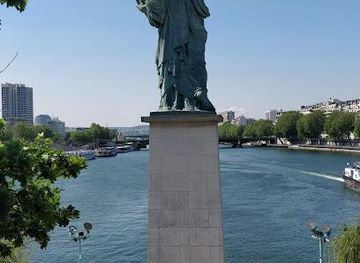 france/ile-de-france/attraction/pont-de-grenelle