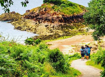 jersey/saint-saviour/attraction/portelet-beach