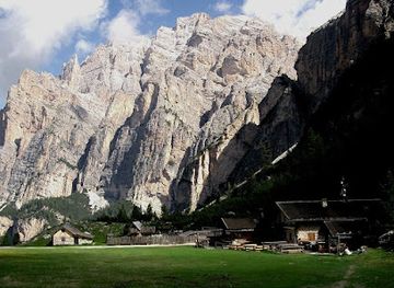italy/alta-badia/attraction/cascate-di-ghiaccio