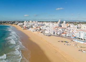 portugal/ria-formosa-natural-park/attraction/praia-de-armacao-de-pera