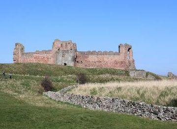 united-kingdom/edinburgh/attraction/tantallon-castle