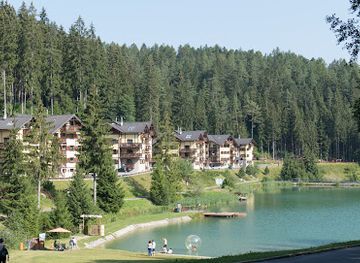 slovakia/besenova-thermal-park/attraction/aquazorbing-hrabovo