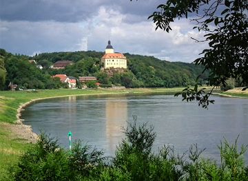 germany/saxony/attraction/castle-to-hirschstein