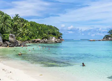 Plage avec Parking