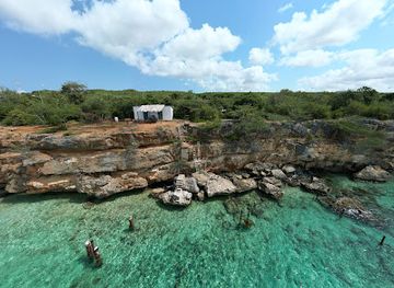 curacao/hato-caves/attraction/dive-spot-bullenbaai