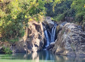 laos/bokeo-province/attraction/nam-nyon-waterfall