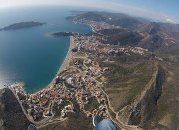 montenegro/skadar-lake-region/attraction/budva-paragliding-flying-adventure