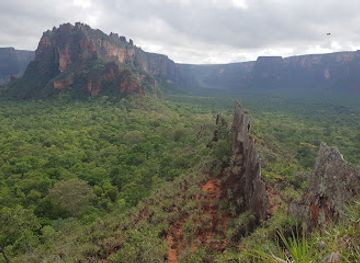 brazil/chapada-dos-guimaraes-national-park/attraction/morro-crista-do-galo-em-chapada-dos-guimaraes-mt
