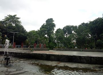 indonesia/east-java/attraction/bungkul-park