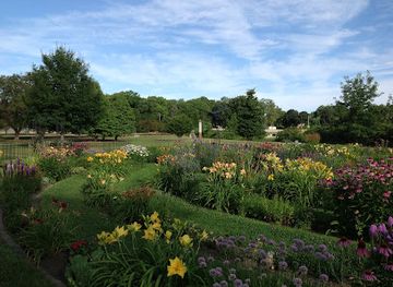 wisconsin/eastern-ridges-and-lowlands/attraction/west-bend-labyrinth-garden