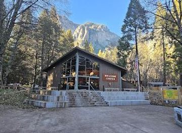 california/yosemite-village/attraction/yosemite-valley-visitor-center