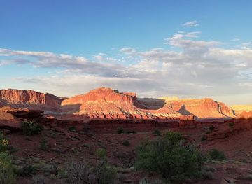 utah/capitol-reef-national-park/attraction/sunset-point