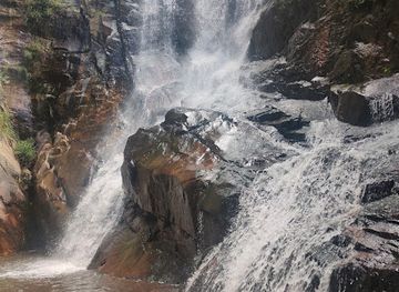 zimbabwe/eastern-highlands/attraction/chinamata-falls