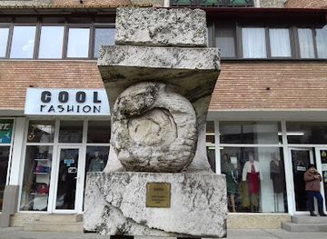 romania/targu-jiu/attraction/monumentul-taina