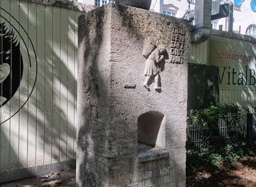 germany/munich/schwabing/attraction/barenbrunnen