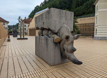 liechtenstein/vaduz-nature-park/attraction/rhino-sculpture
