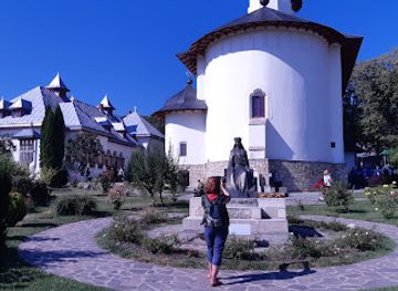 romania/neamt/attraction/varatec-monastery
