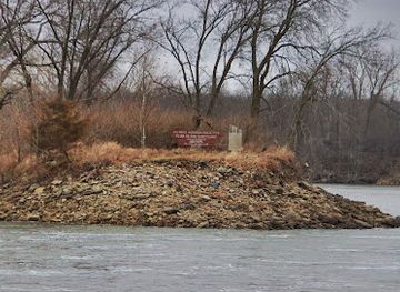 illinois/matthiessen-state-park/attraction/plum-island-eagle-sanctuary