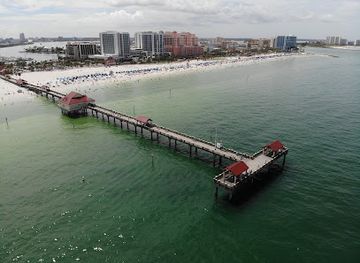 florida/clearwater-beach/attraction/sunsets-at-pier-60