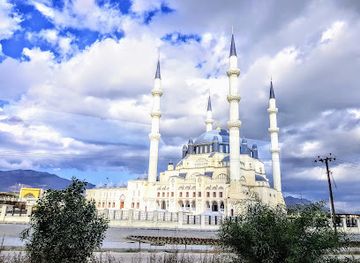 cyprus/kyrenia/attraction/hala-sultan-camii