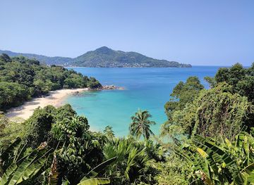 thailand/eastern-thailand/attraction/laem-sing-beach