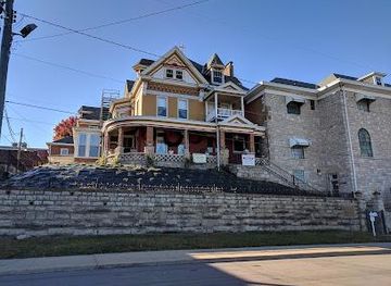 kansas/kansas-city/attraction/strawberry-hill-museum-center