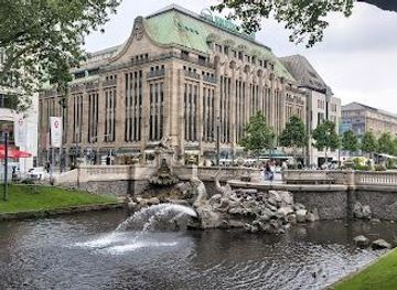 germany/dusseldorf/attraction/tritonenbrunnen