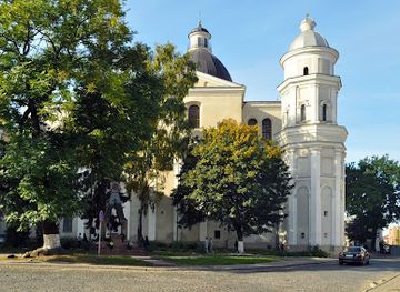 ukraine/lutsk/attraction/cathedral-of-the-st-peter-and-paul