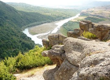 bulgaria/rhodopes/attraction/chit-kaya-thracian-sanctuary