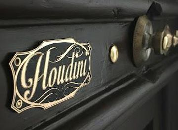 hungary/vac/attraction/the-house-of-houdini