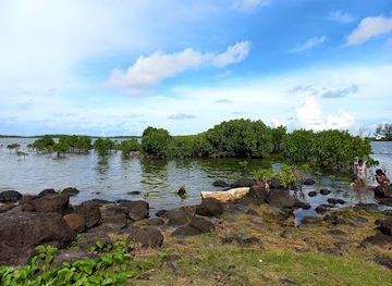 mauritius/grand-gaube/attraction/melville-beach