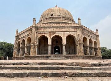 india/delhi/attraction/bhool-bhulaiya