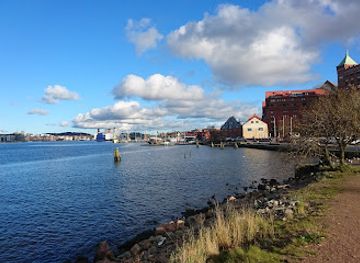 sweden/gothenburg-archipelago/attraction/alvsborgsbron