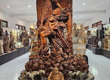 indonesia/bali/attraction/werochana-wood-carving