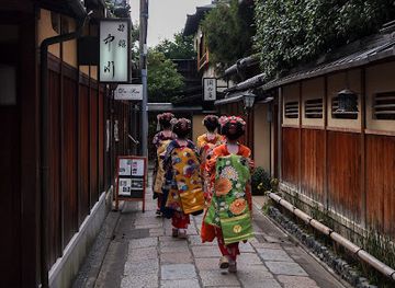 japan/kyoto/gion/attraction/ishibe-koji-road