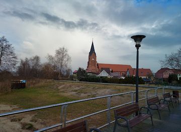 poland/szczecin-lagoon/attraction/pomnik-leszcza