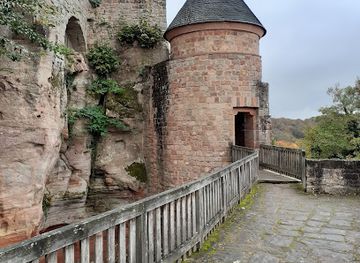 germany/palatinate/attraction/nanstein-castle