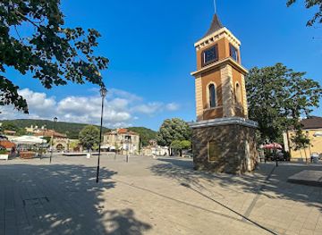 bulgaria/obzor/attraction/The-fountain-and-the-clock-tower