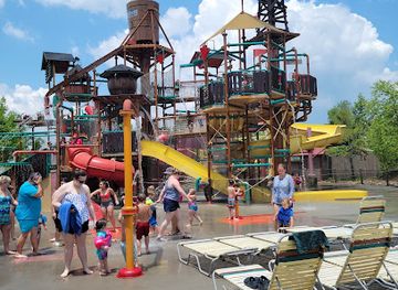 tennessee/pigeon-forge/attraction/little-creek-falls