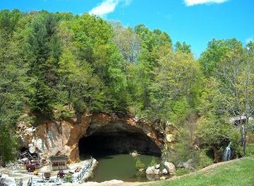 north-carolina/asheville/attraction/emerald-village