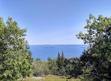 maine/maine-lakes-and-mountains/attraction/mt-megunticook