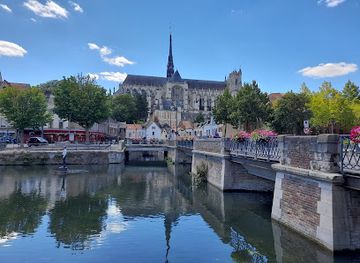 france/amiens/attraction/musee-des-hortillonnages-ecomusee-et-visite-en-barque-electrique