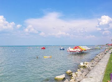 hungary/lake-balaton/attraction/heart-of-balaton-statue