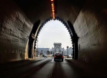 hungary/tatabanya/attraction/budai-castle-tunnel