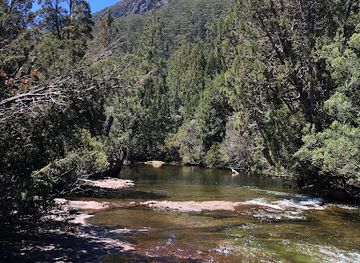 australia/cradle-mountain-lake-st-clair-national-park/attraction/hartnett-falls