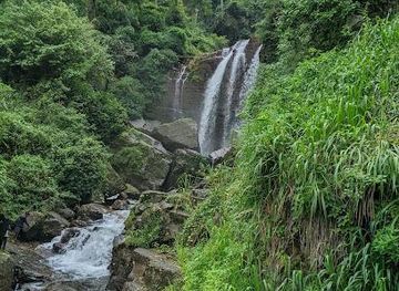 sri-lanka/nuwara-eliya/attraction/devathura-ella-falls