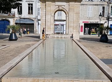france/poitou-charentes/attraction/place-colbert