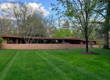 illinois/rockford/attraction/frank-lloyd-wright-s-laurent-house