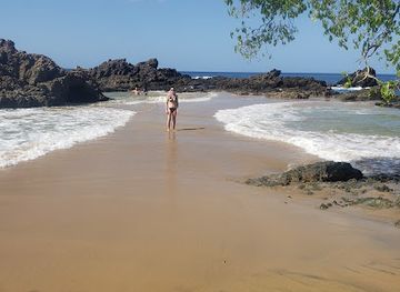 trinidad-and-tobago/buccoo-reef/attraction/bentley-s-barricade-beach
